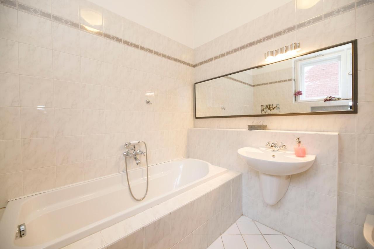 Libusina Villa Kutná Hora Exteriör bild
